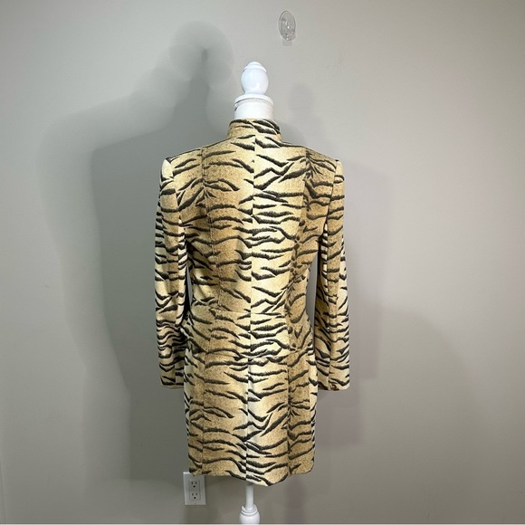 Vintage Cachè x Alberto Makali Sport Tiger Strip blazer with matching skirt ** - Picture 3 of 10